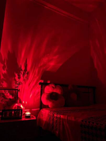 1pc 7-Color Northern Lights Projection Lamp With Remote Control, USB Powered Northern Lights Nightlight, 7 RGB Colors, Galaxy & Nebula Design Effect, Suitable For Bedroom, Living Room And Party Decoration, Perfect Birthday Gift, Ideal For Teenagers, Living Room Decor | USB Powered Lighting