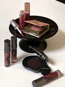 GIRLCULT 17号裸色腮红 | 蜜桃缎光透亮 | 珍珠裸色迷雾 | 柔和光泽 | 烛光红晕 | 玫瑰保湿 | 啫喱状半透明 | 轻盈持久 | 透气珠光 | 派对季明星色号 | 3克/0.11盎司，万圣节 - #17 Beige - 查看 10