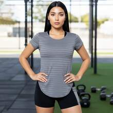 Conjunto Camiseta Blusinha DRY FIT MALHA FRIA POLIAMIDA + Short Leg Legging BOLSOS Corrida Academia 639 - Multicolorido - Visão 4