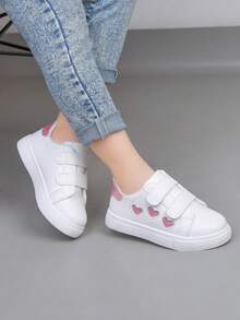 1双2026新款爱心魔术贴女童休闲运动鞋，时尚百搭校园跑步鞋 - 白色 - 查看 3