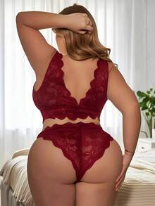 Plus Size Women Sexy Lace Lingerie Set - Burgundy - View 4