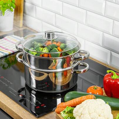 Garnek do gotowania na parze, stal zestaw 3 elementy Ø18cm 2,5l - Wykonany z wysokiej jakości stali nierdzewnej - Wielowarstwowe dno termiczne zachowujące ciepło - Umożliwia szybkie podgrzanie żywności utrzymując temperaturę przez długi czas - Specjalny profil krawędzi ułatwia nalewanie bez rozlewania - Gotowanie potraw z użyciem minimalnej ilości wody i tłuszczu - Bezpieczne w zmywarkach Automaticcznych -Pojemność: 2,5 L -Wymiary: 18 cm x 9 cmL Zestaw składa się z: - Garnek podstawowy - Wkład parowy 1 szt - Pokrywa szklana