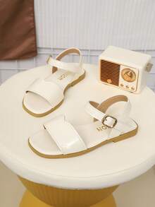 2026新款儿童时尚休闲连体凉鞋,中性风格,设计时尚,适合夏季穿着。款式新颖、优雅简约,高品质童鞋。 - 米色 - 查看 4