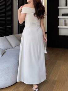 Vestido midi de talle fruncido con hombros descubiertos, silueta ajustada, estilo elegante de socialité francesa para mujer de talla grande, adecuado para eventos formales de primavera/otoño, bodas y fiestas de cumpleaños - Blanco - Ver 2