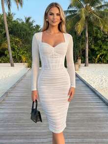CurvySweet Elegant White Mesh Bodycon Knee-Length Dress With Sweetheart Neckline And Built-In Molded Cup, Valentine's Day, Date Night, Cocktail, Wedding Guest, Mother's Day - 白色 - 查看 3