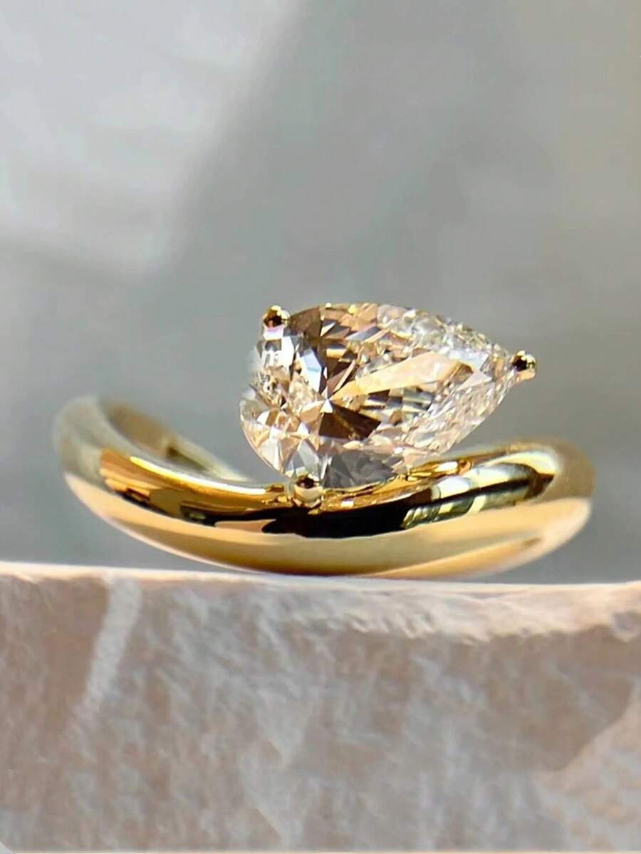 1枚精美闪亮几何水滴形璀璨立方氧化锆戒指，女士礼物，结婚订婚周年纪念精美珠宝 - 戒指 - 查看 1