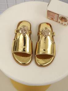 2026新款儿童时尚休闲连体凉鞋,采用豹纹金属扣设计,风格百搭,适合夏季穿着。 - 金色 - 查看 3