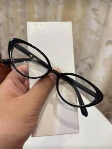 1pc Women's Retro Cat Eye Small Frame Glasses, Red, Minimalist Design Suitable For Daily Wear And Street Photography - Multicolor - View 4