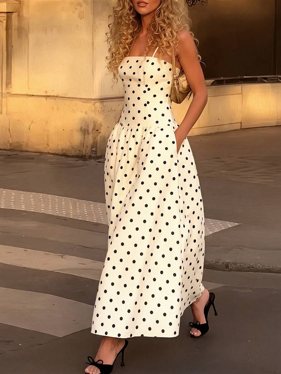 2026春夏新款时尚优雅性感休闲街头度假乡村音乐节波点腰部喇叭形吊带长裙，女士情人节穿搭，新年穿搭，街头风，春季旅行，夏季穿搭，女士夏季连衣裙，优雅连衣裙，女士优雅连衣裙，情人节，音乐节，宾客礼服，狂欢节，婚礼，生日，外出，优雅，度假，休闲，Y2K白色