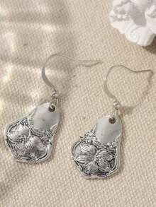 Vintage Floral Carved Asymmetrical Pendant Earrings, Handmade Accessories Suitable For Women's Parties And Gatherings, Women's Surprise Gift - Antique Silver - View 6