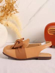 1 Pair Girls' PU Bow Soft Bottom Breathable Closed Toe Flat Sandals, Suitable For Spring And Summer - Brown - View 3