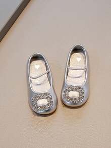 1双银色可爱时尚水钻设计软底防滑平底婴儿幼儿鞋，适合春、夏、秋、冬穿着（尺码偏小） - 銀色 - 查看 4