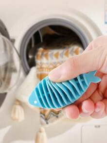 4个可爱漂亮的小鱼洗衣球，防止衣物缠绕，柔软不伤衣物，居家旅行皆宜。 - 魚形 - 查看 3