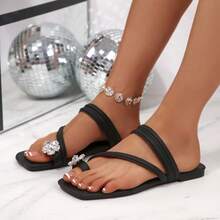 2-In-1 Rhinestone Embellished Flip Flop Sandals For Women, Flat Slip-On Sandals, Fashionable & Luxurious, Suitable To Wear With Dresses, Very Popular - Black - View 2