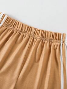 2pcs/Set Boys Casual Outdoor Outfit Classic Retro College Style "BROOKLYN" Letter Graphic Round Neck Tank Top Paired With White Striped Brown Elastic Waist Shorts, Suitable For Baseball Sports School Uniform, Spring/Summer - Multicolor - View 10