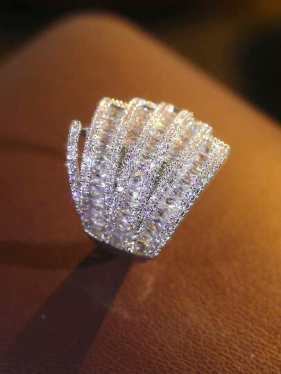 1 ชิ้น แหวนผู้ชายหรูหรา, แหวนแถบกว้างเพชรสังเคราะห์ คิวบิกเซอร์โคเนีย แวววาว, เครื่องประดับสวมใส่ประจำวันมีสไตล์สำหรับผู้ชาย