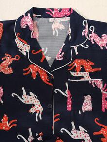 2 piezas Conjunto de pijama de mujer con top de manga corta con botones y cuello en V con estampado de gato y pantalones, conjunto de ropa de dormir de verano, cómodo para usar en casa. - Azul Marino - Ver 3