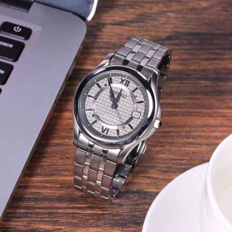 Seiko 男士腕表 Presage 自动机械表 黑色表盘 蓝宝石水晶表镜 罗马数字时标 商务腕表。SNM045J1 - 黑色 - 查看 1