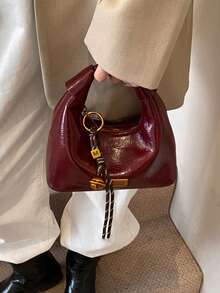 New Fashion Solid Color Clown PU Waterproof Handbag, Letter Graphic Decor, Zipper Closure, Square Tote Bag, Burgundy Handbag With Pendant Decor, Adjustable Shoulder Strap, Suitable For Shopping, Fashionable Burgundy Bag, Essential For New Year - Burgundy - View 3