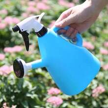 1 bình xịt tưới cây 1500ml. Bình xịt tưới cây có sẵn, do nhà sản xuất cung cấp. Bình xịt tưới cây bằng nhựa. - nhiều màu - Xem 10