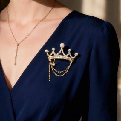 1枚皇冠珍珠胸针，时尚防滑配饰，高端商务徽章装饰，适用于活动、派对、节日、婚礼等场合。