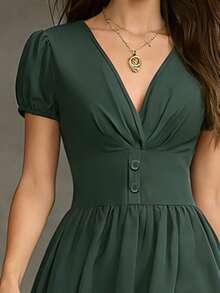 女士优雅长裙，时尚泡泡袖V领设计，法式复古风，收腰喇叭裙摆，夏季约会之夜连衣裙 - 綠色 - 查看 5