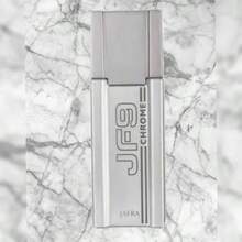 Perfume JF9 Chrome de Jafra 100 ml original para hombres, fragancia masculina fresca, moderna y elegante con notas cítricas, amaderadas y aromáticas que evocan energía, sofisticación y personalidad, aroma duradero ideal para uso diario o momentos especiales, esencia envolvente que resalta el estilo y carácter del hombre contemporáneo, presentación de 100 ml con diseño atractivo y sofisticado, fragancia versátil diseñada para hombres que buscan un aroma fresco, distintivo y lleno de carácter. - Fresco - Ver 4