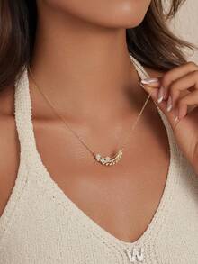 1pc Fashionable Cubic Zirconia Flower Pendant Necklace, Versatile For Daily Wear - Gold - View 4