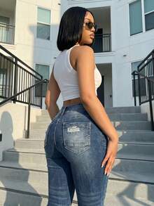 Women's High Waisted Distressed Straight Leg Jeans - Ripped Blue Denim Pants With Patch Detail Aesthetic Streetwear - 深色水洗藍 - 查看 2