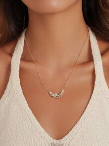 1pc Fashionable Cubic Zirconia Flower Pendant Necklace, Versatile For Daily Wear - Gold - View 2