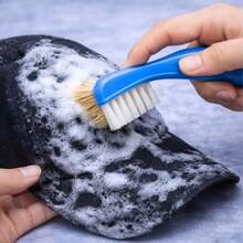 Espuma Limpiadora Para Gorras 250 g Limpiador Práctico Para Limpieza Rápida Sin Uso De Agua Diseñado Para Mantenimiento De Gorras Deportivas Casual Y Urbanas Ayuda A Eliminar Sudor Grasa Y Manchas Superficiales Sin Dañar Colores Ni Materiales Ideal Para Gorras De Algodón Poliéster Tela Malla Y Materiales Combinados Útil Para Gorras De Uso Diario Deportivo Trabajo Y Actividades Al Aire Libre Adecuado Para Limpieza Frecuente En Casa Oficina Escuela Viajes Y Actividades Diarias Fácil Aplicación Y Uso Inmediato Recomendado Para Personas Que Buscan Mantener Sus Gorras Limpias Con Buena Apariencia Y Colores Más Uniformes Presentación 250 g Práctica Para Uso Doméstico Profesional Y Comercial - A - Ver 3