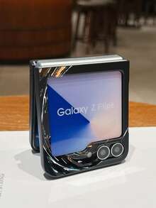 1pc Fashionable And Simple Skin Feel PC Material Cute Water Ripple Element Folding Phone Case, Can Protect And Prevent Falling: SamsungGalaxy Zflip 3/Zflip 4/Zflip 5/Zflip 6/Zflip 7/ Razr 50 Ultra/ Razr 60 Ultra/ Razr 60/ Razr 50/Galaxy Z Flip7 FE - Black - View 4