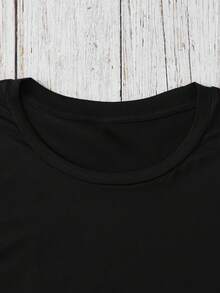 Women's St. Patrick's Day Cat Print T-Shirt - Happy St. Catricks Day Design With Shamrocks, Loose Fit Round Neck Casual Tee For Spring & Summer, Comfortable & Breathable, Perfect For Casual Attire Or Holiday Celebrations, Holiday Celebration Top | Playful Graphic Tee | Knit Construction, Cat Tshirt - màu đen - Xem 3