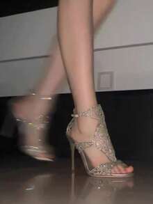 2026新款水钻蛇形透明绑带凉鞋，女士性感黑色细高跟鞋 - 銀色 - 查看 2