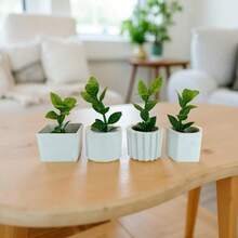 Kit Decorativo - 4 Mini Vasinhos Decorativos com Plantinhas Artificiais - Branco - Visão 2