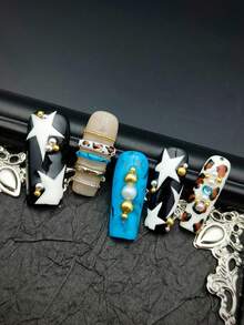 10片闪亮假指甲，DIY可爱巴洛克Y2K美式风格闪粉美甲，长方形亮片手工指甲，法式尖头全覆盖手工圆形手绘3D钻石星点蓝色豹纹金色珠子，适合派对和新年，适合女性节日使用，附赠凝胶贴纸和指甲锉。 - 彩色 - 查看 3