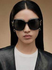 Dior Women's Large Frame Black Sunglasses, Fashion - Black - View 3