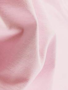 Valentine's Day Themed Short-Sleeved T-Shirt For Girls Aged 4-12. Disney Co-Branded Mickey, Minnie, And Donald Duck Cartoon Print Top, Pink And Red Heart Graffiti Style Round Neck Pure Cotton T-Shirt, Skin-Friendly And Breathable Pink Casual Base Layer. It Can Be Easily Paired With Denim Shorts, Overalls, Pleated Skirts, Sports Skirts, Princess Skirts, And Many Other Bottoms. Suitable For Various Occasions Such As Disneyland Visits, School Days, Valentine's Day Parties, Family Outdoor Trips, Matching Outfits With Friends, Weekend Shopping, Picnics, Etc. The Soft, Skin-Friendly, And Breathable Fabric Combines Comfort And Cuteness, Making It An Essential Top For Girls In Spring And Summer To Create A Festive Feel And Versatile Everyday Style. - 粉色 - 查看 8