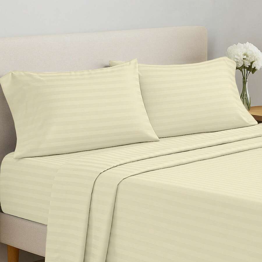 Lux Decor 4 Pc Stripe Bed Sheets, High GSM Brushed Microfiber Bedding Set With Deep Pocket Fitted Sheet & Pillowcases. Soft, Breathable, Hypoallergenic, Easy Care, And Wrinkle Resistant For Year-Round Comfort And A Classic Hotel-Quality Look. - 香草 - 查看 1