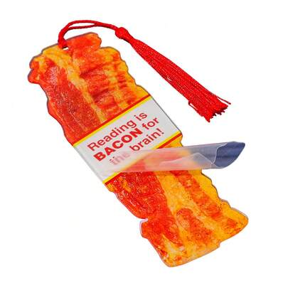 Marcapáginas exclusivo para amantes de la comida con textura de tocino - "¡Leer es TOCINO para el cerebro!" Etiqueta de lectura con juego de palabras divertido, preferido por amantes de la comida y entusiastas de la papelería peculiar.