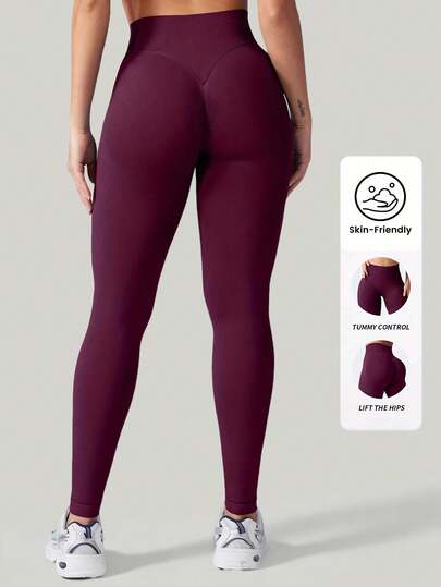 Quần legging nữ không đường may, cạp cao, co giãn tốt, thoải mái, phù hợp cho các hoạt động ngoài trời, yoga, tập luyện và chạy bộ.