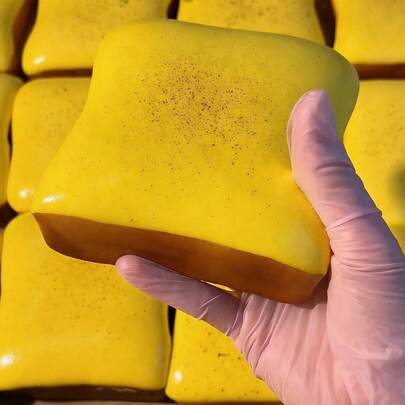 1pc - New Super Soft Butter Toast Squishy Stress Relief Toy - Birthday Gift - Perfect Gift - Gift - Collection Display - Hobby Collector - Key Gift For Friends