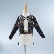 Disfraz de cosplay para actuación y representación en el escenario - A - Ver 1