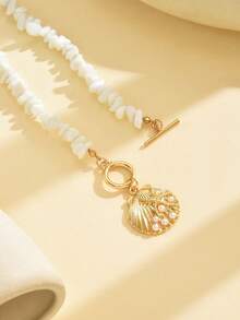 1件绿松石串珠项链，时尚金属镶嵌仿珍珠贝壳吊坠，OT扣项链，适合女士日常和旅行佩戴 - 彩色 - 查看 3