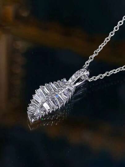 1 Pc Elegant Cubic Zirconia Necklace Pendant For Women For Valentine's Day Gift Engagement Anniversary Party Jewelry