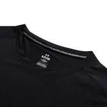 Under Armour Camiseta de Manga Curta Masculina UA LAUNCH ELITE GRAPHIC SS, Camiseta de Manga Curta Casual Minimalista Confortável para Uso Diário e Deslocamento 1376518-004 - Preto - Visão 3
