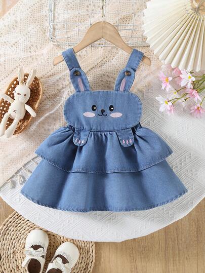 Vestido de peto vaquero para niñas recién nacidas con diseño de pastel de doble capa y conejo bordado en estilo dopamina, adecuado para reuniones y eventos de primavera/verano, vestido elegante para niñas, regalo de cumpleaños