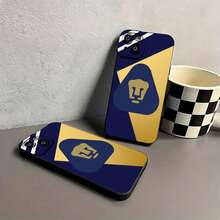 Logotipo de los Pumas UNAM con fondo dorado y azul. Esta elegante funda es compatible con Samsung, Apple, OPPO, , etc. Fabricada en TPU flexible, resistente a golpes y arañazos, ofrece una excelente protección contra caídas y un agarre cómodo. Es un regalo ideal para familiares, amigos y seres queridos, y una opción perfecta para festivales. - Negro - Ver 7