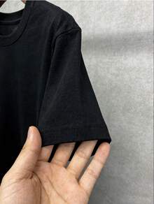 1 Pc Men's Clothing Common Sense Slogan Printed Black Tshirt, Graphic Tee, Summer Tops, Shirt, Unisex Casual Crew Neck Tshirt, Plus Size Men's 5XL, Lightweight 220 G/M² Knitted Fabric, Machine Washable, Suitable For Spring/Summer/Autumn Wear Christmas, Halloween, Thanksgiving - 黑色 - 查看 4