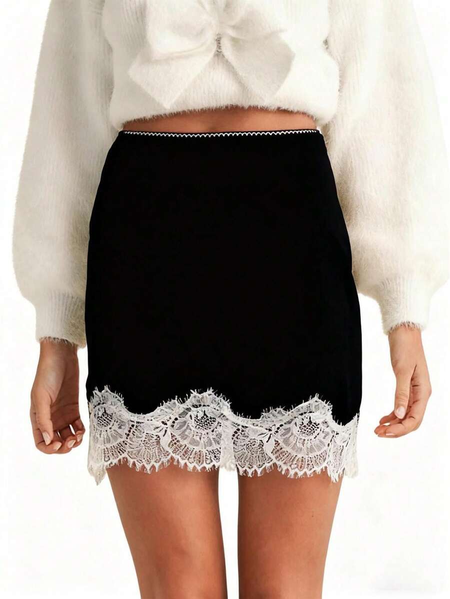 Women Y2K Satin Lace Short Skirt Low Waist Floral Edge A-Line Layering Skirt - 黑色 - 查看 1